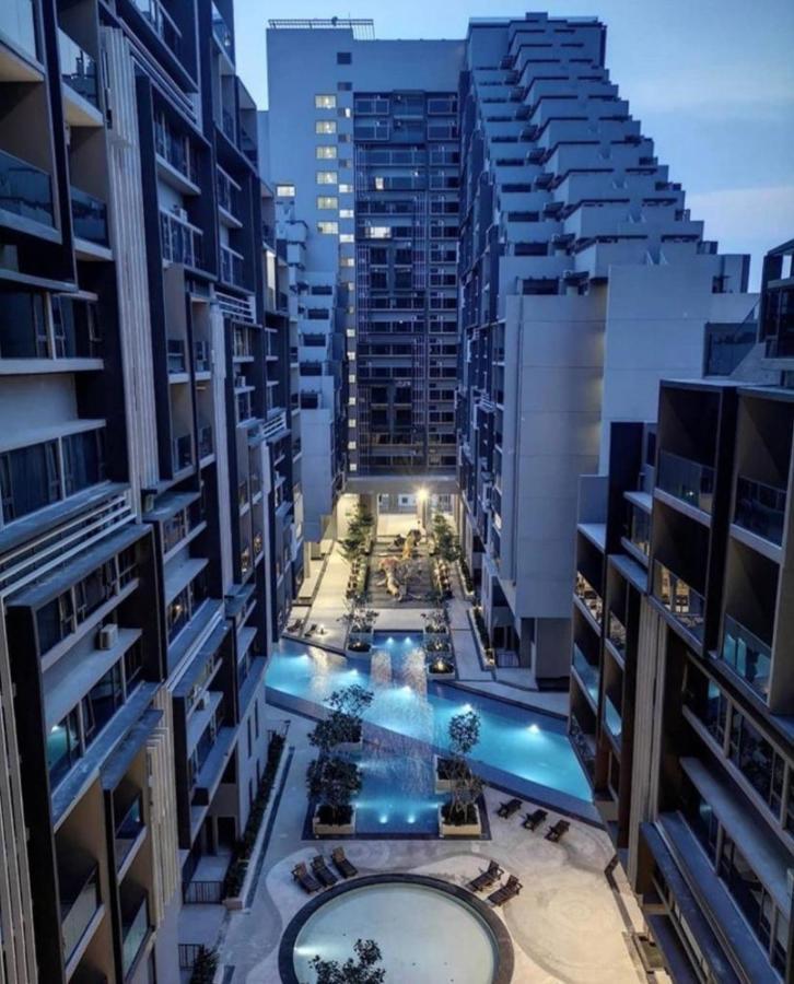 Imperio,res - Raya -- Relax -- Pool View Apartment Malacca